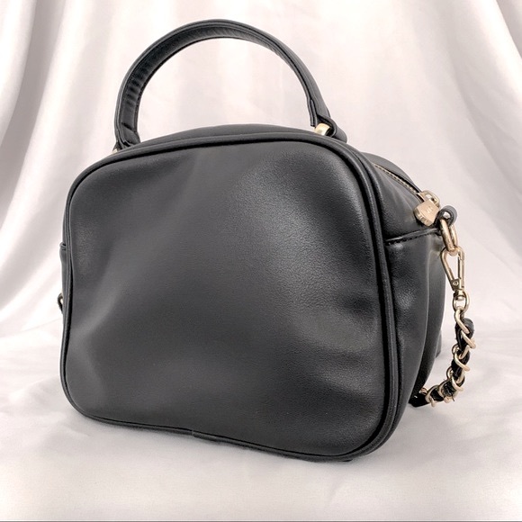 Quilted Box Chain Belt Buckle Leather Crossbody Bag in Black, Gold - Accessories - Picture 6 of 7